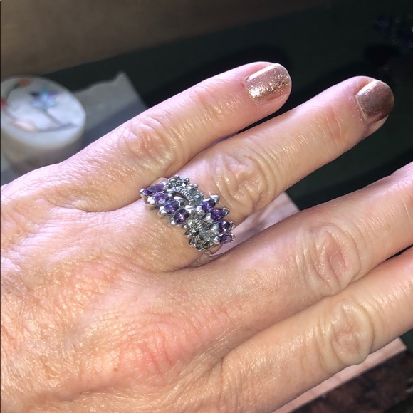 Ring - Picture 3 of 3